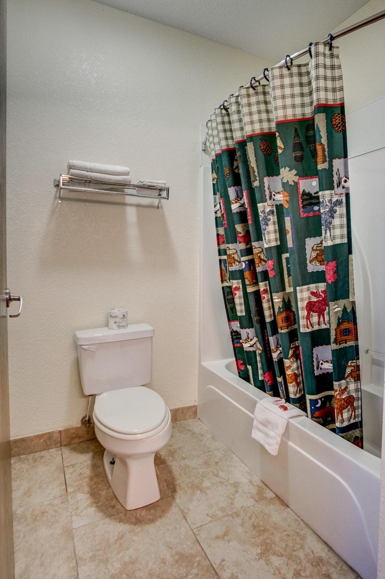 Booneslick Lodge - Neosho