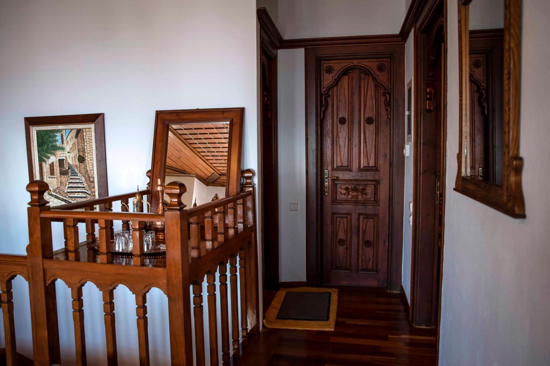 Traditional Mansion Calliopec-UVC sterilized