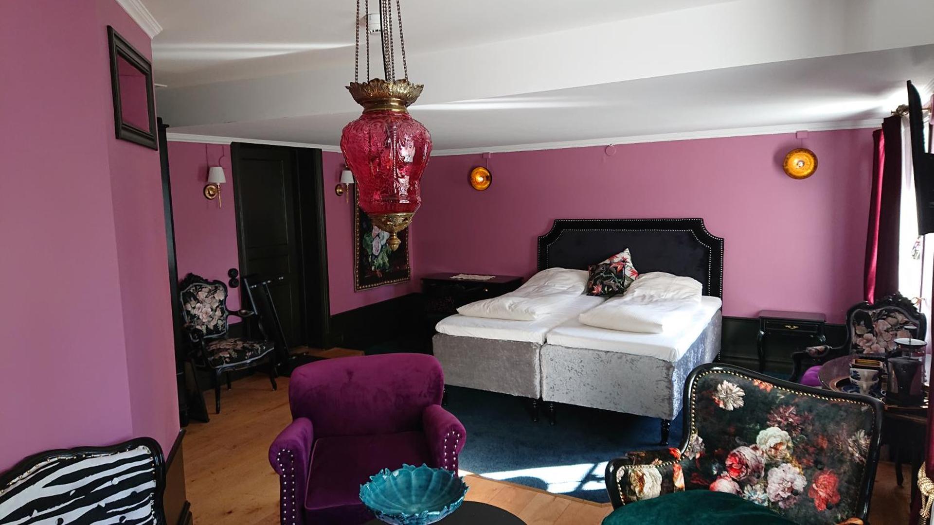 Garvaregården Hotel , B&B och Café