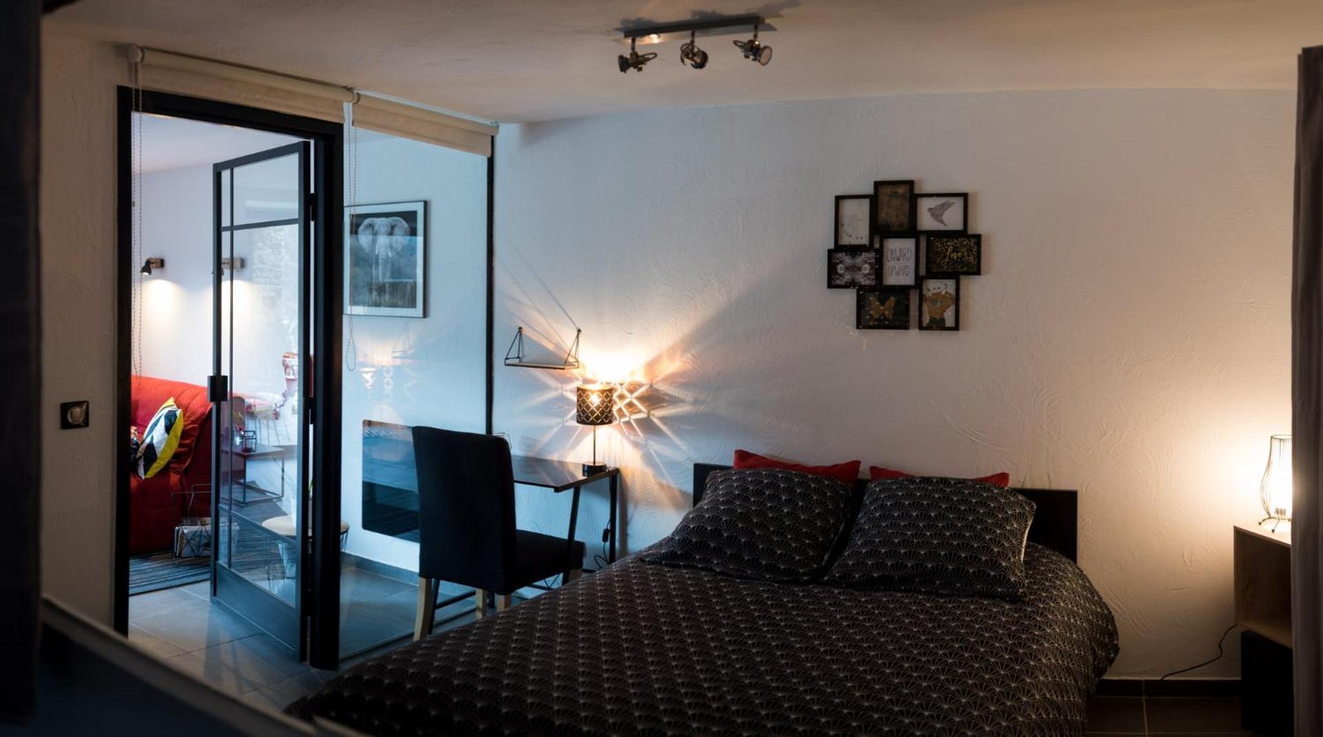 Le nid d' évol gite avec balnéo,terrasse et vue sur la montagne