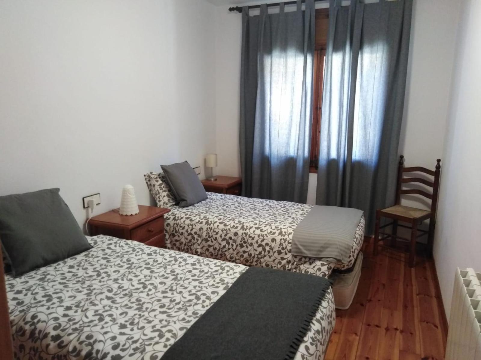 Pis Gran i Acollidor amb LLar de Foc, a Camprodon