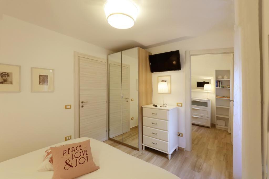 Appartamento Vicolo a mare, Mazzeo