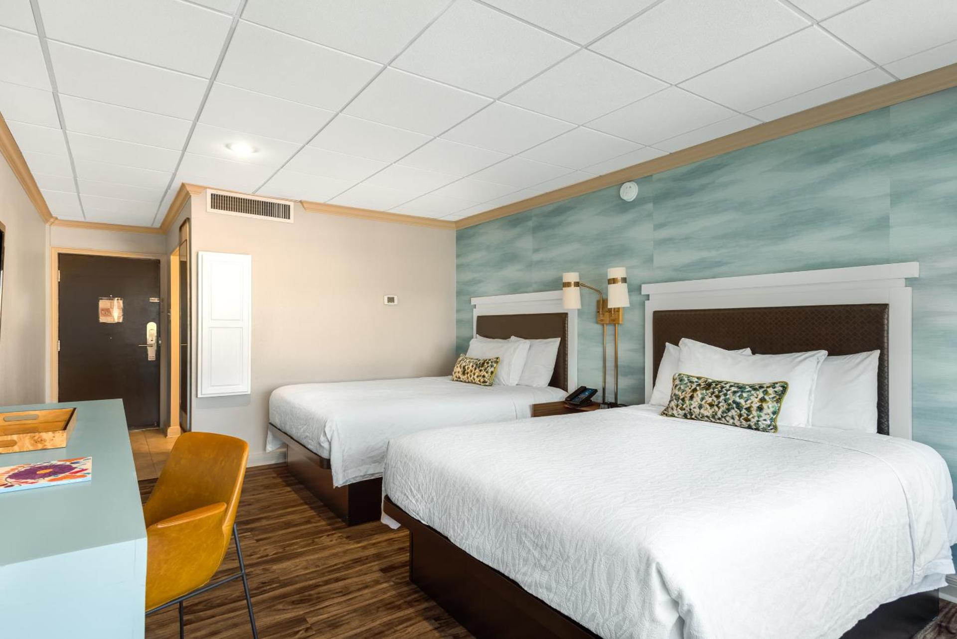 Queen Room with Pool View