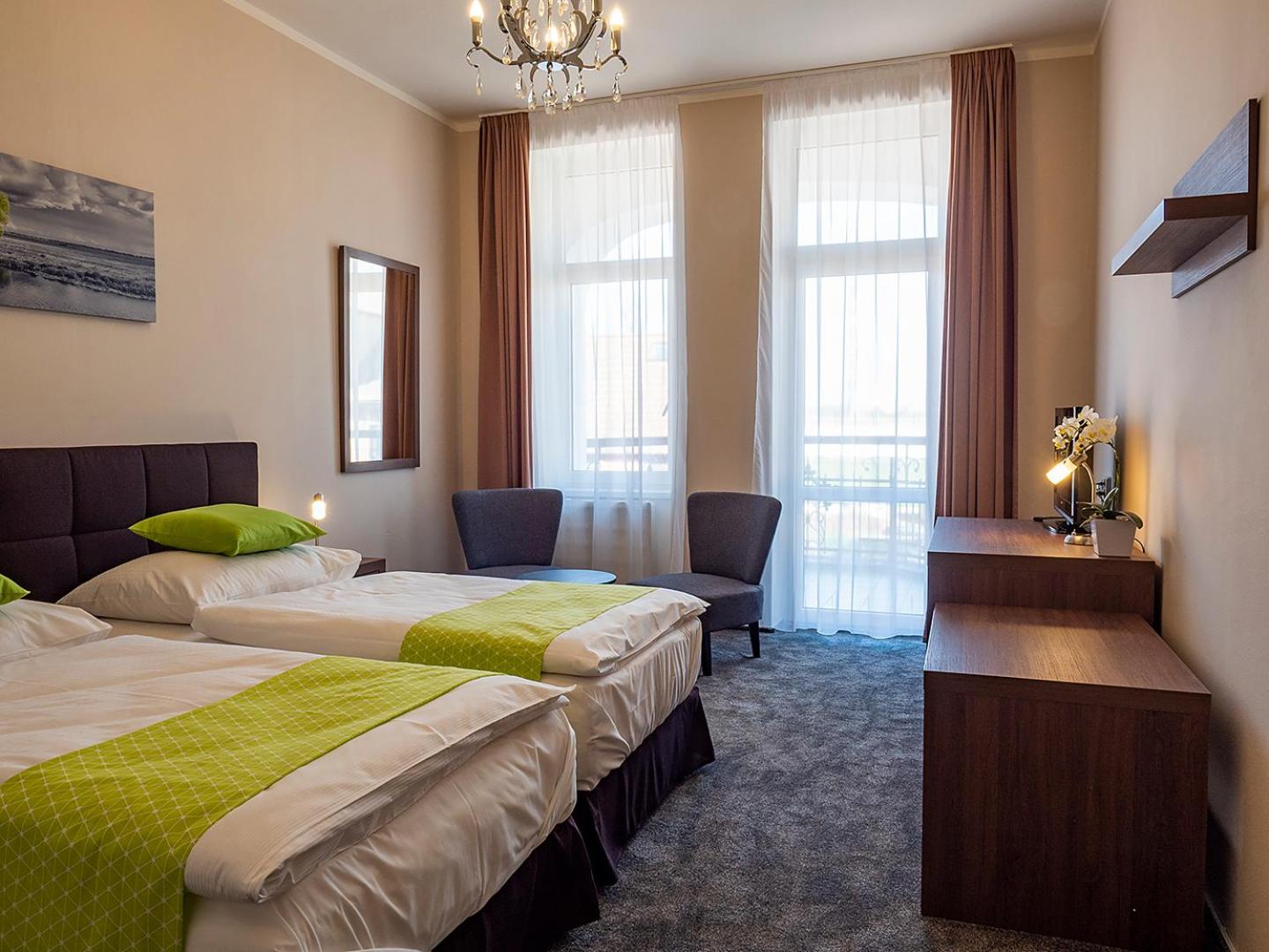 Photo of the whole room