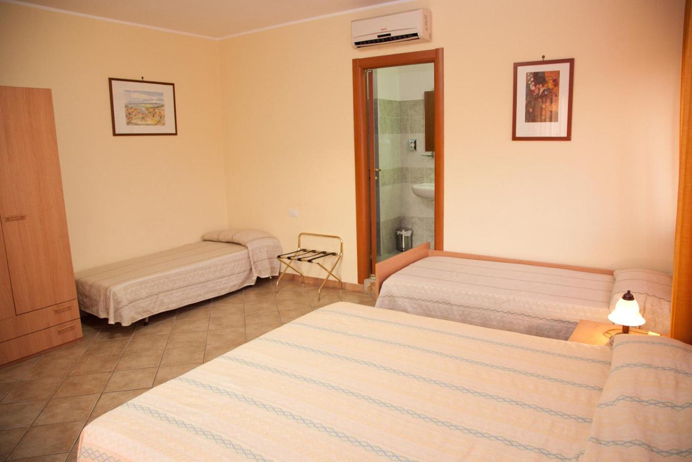 Caffè Nuovo 2 Holiday Rooms