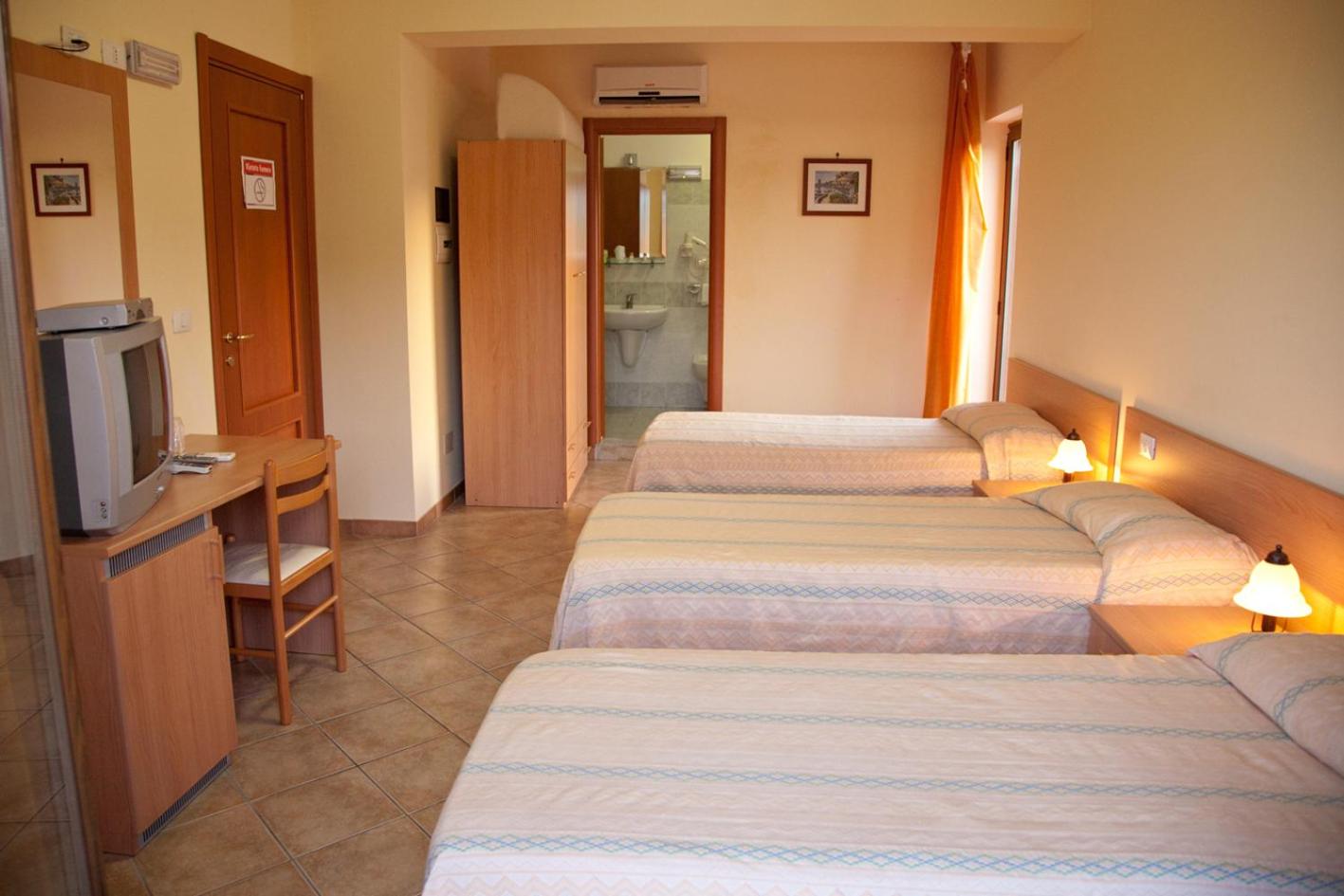 Caffè Nuovo 2 Holiday Rooms