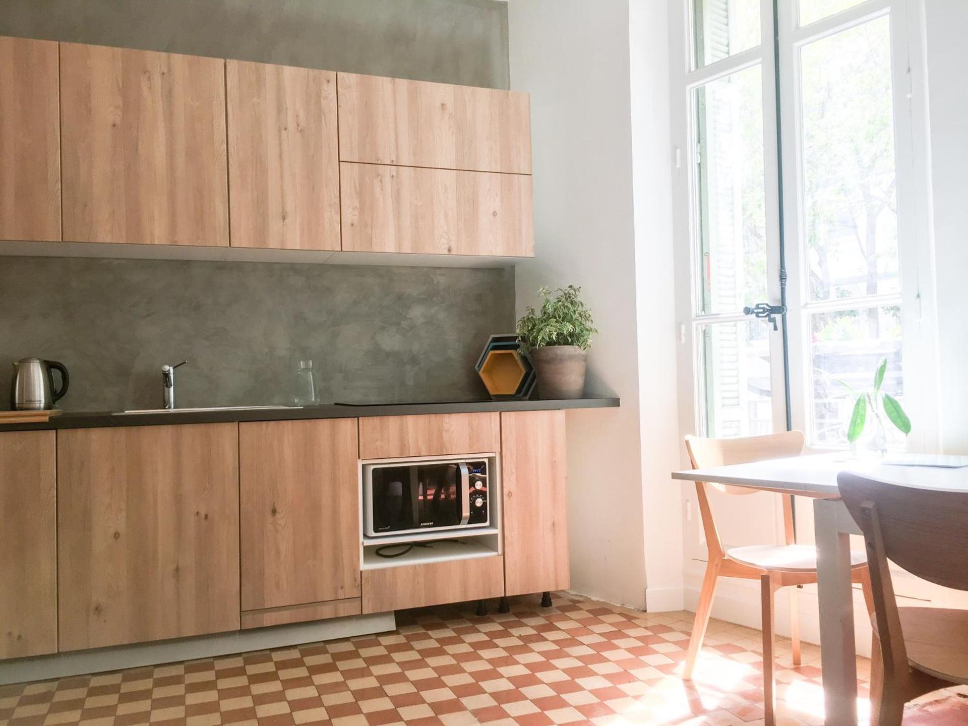 Kitchen or kitchenette