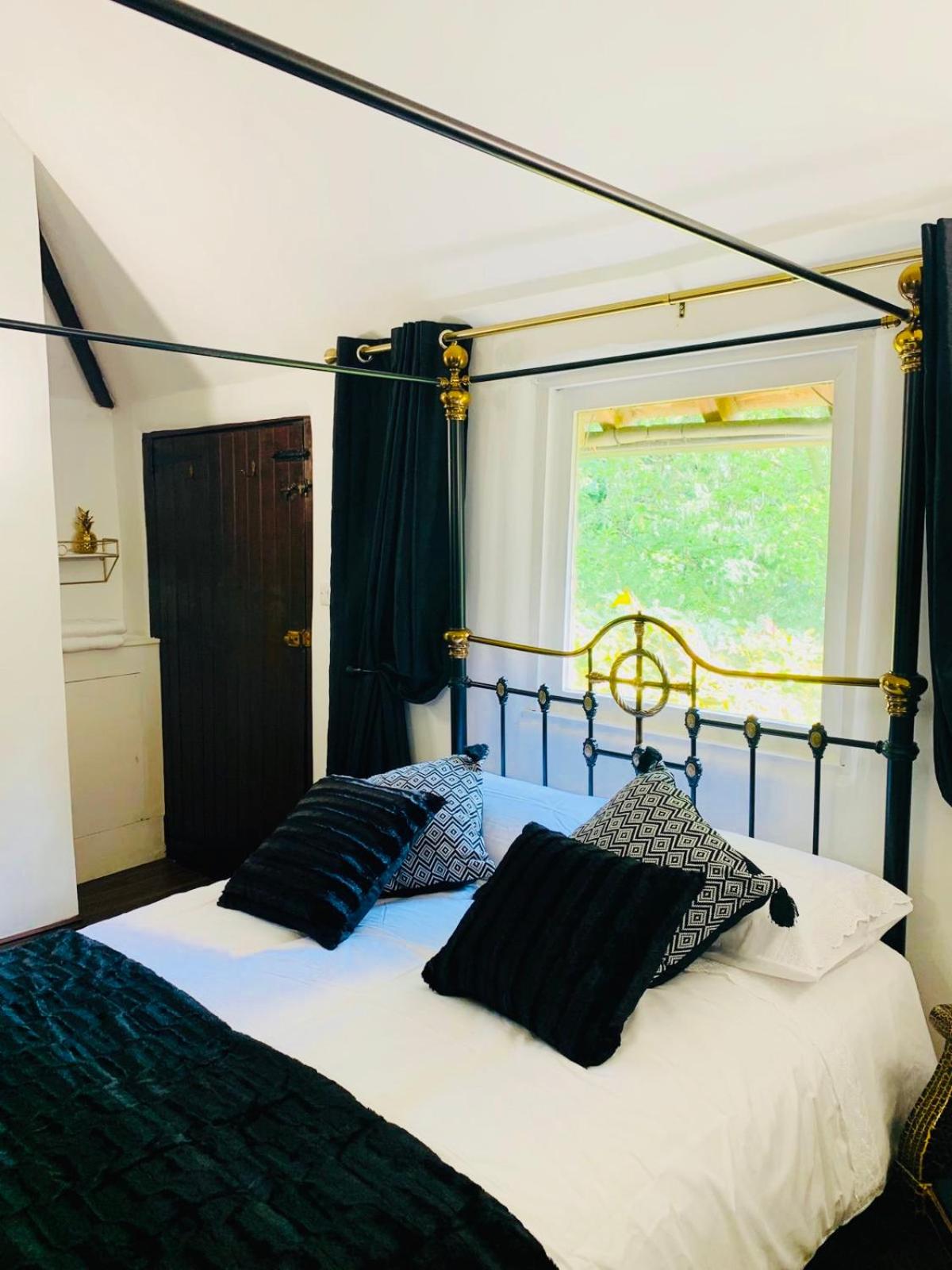 Oldlands Farmhouse Gatwick