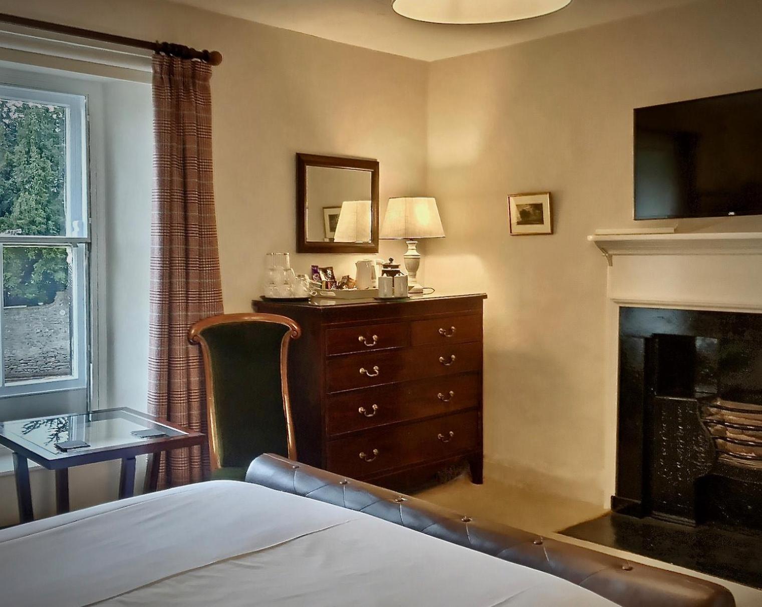 King room with Shower - Dog Friendly 