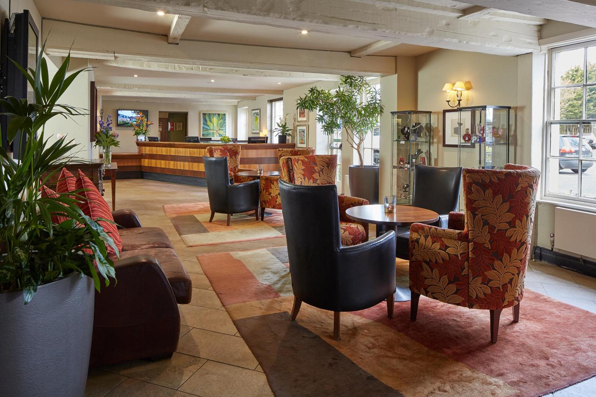 Communal lounge/ TV room