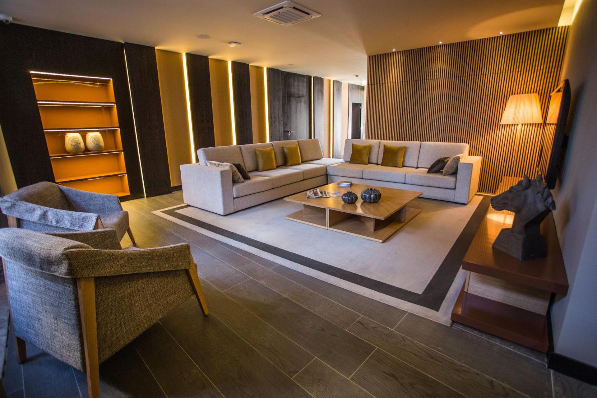 Communal lounge/ TV room