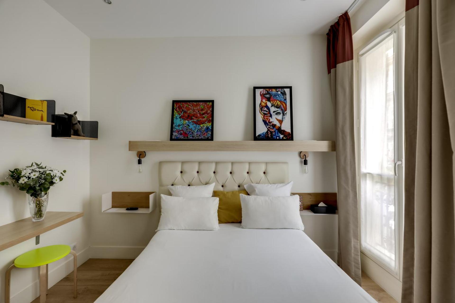 Photo of the whole room