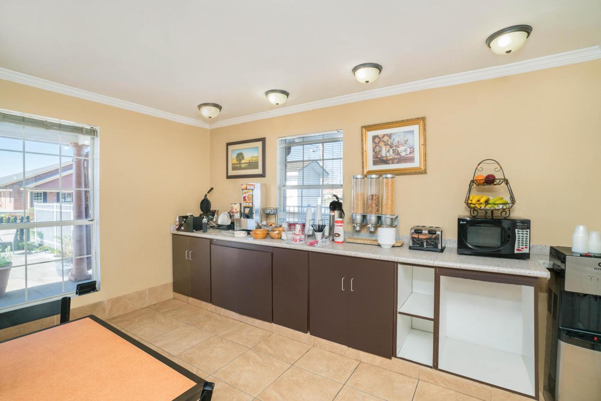 Coffee/tea facilities