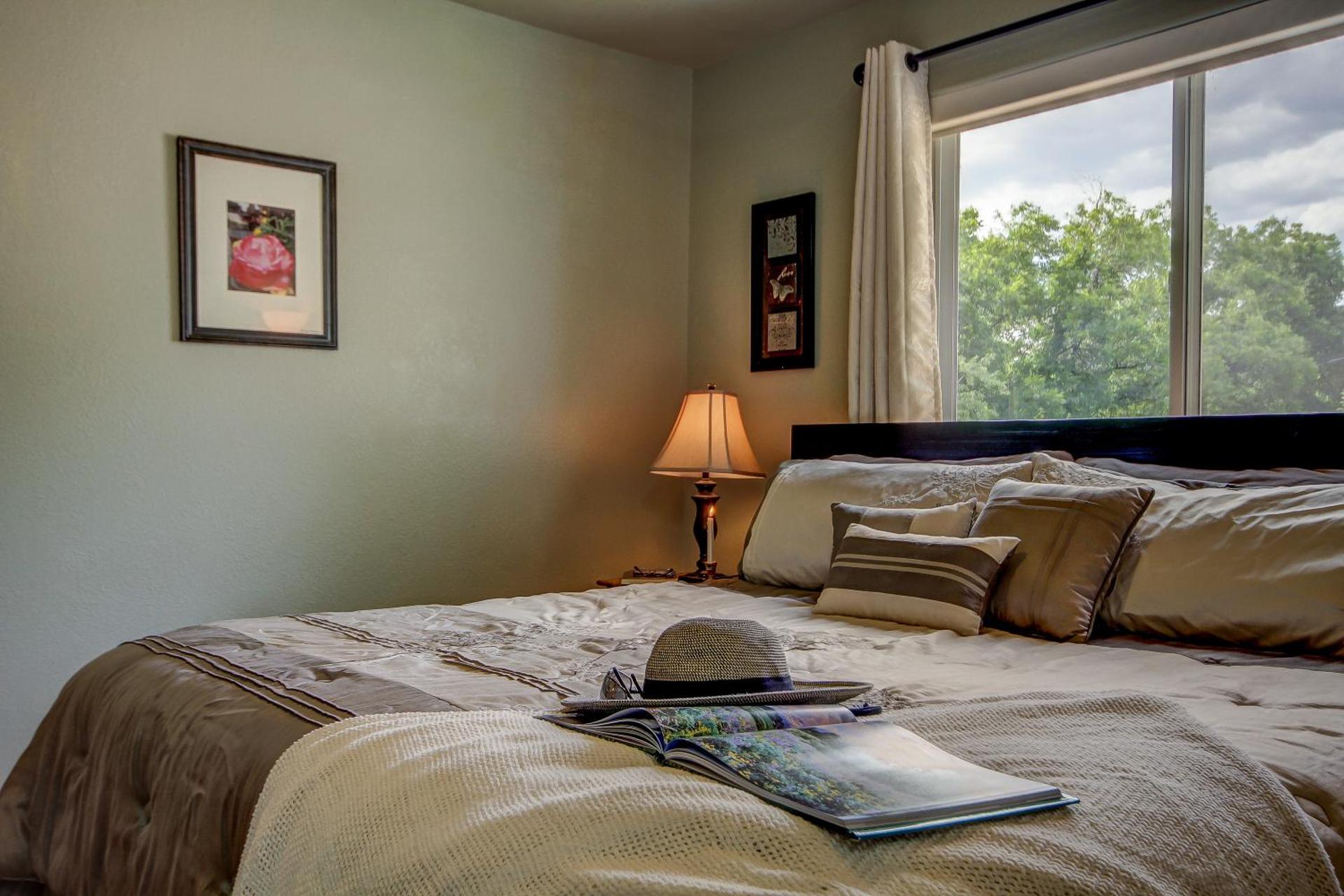 Pecan Point by KABINO Mountain Trail Access Foosball Table Private Yard Firepit WiFi Grill