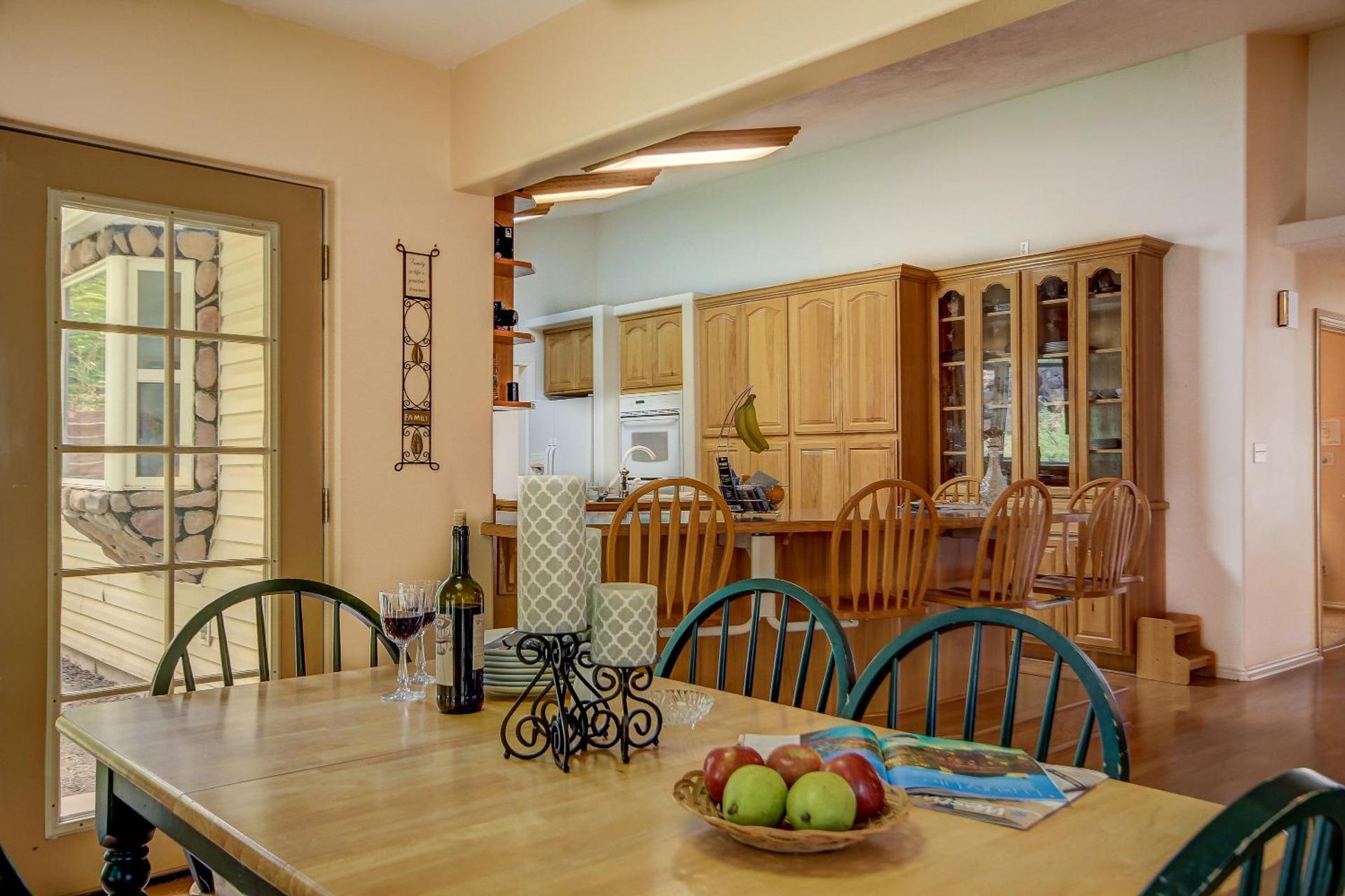 Pecan Point by KABINO Mountain Trail Access Foosball Table Private Yard Firepit WiFi Grill