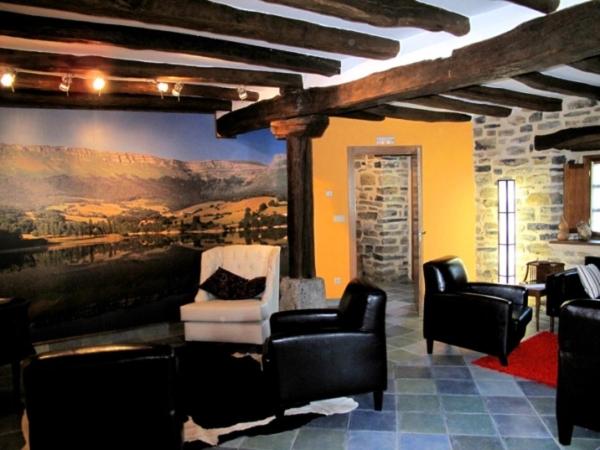 Communal lounge/ TV room