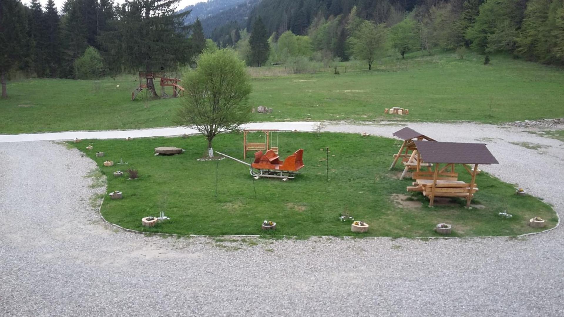 Pensiunea Poiana Soarelui