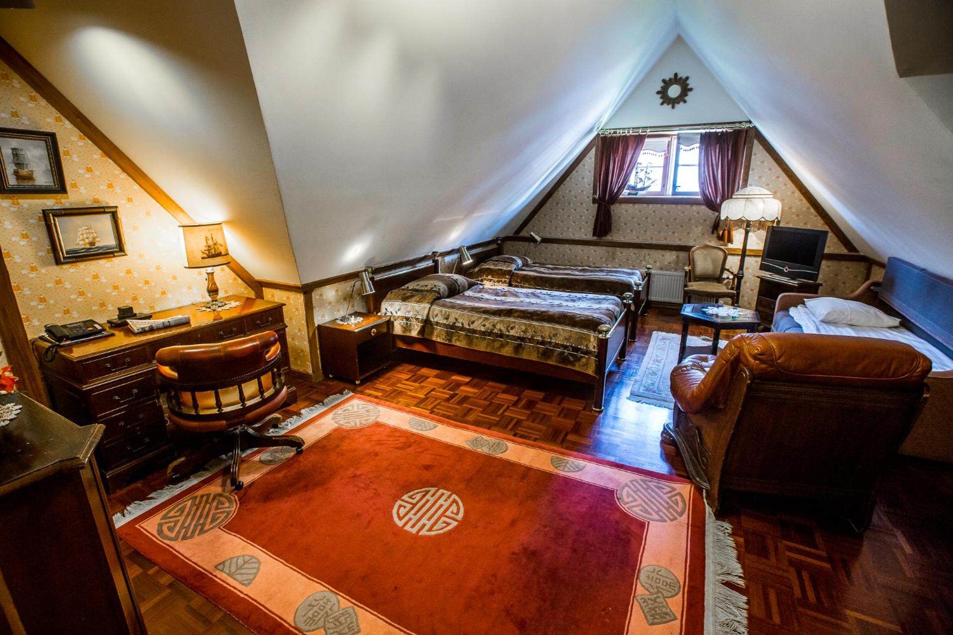 Photo of the whole room