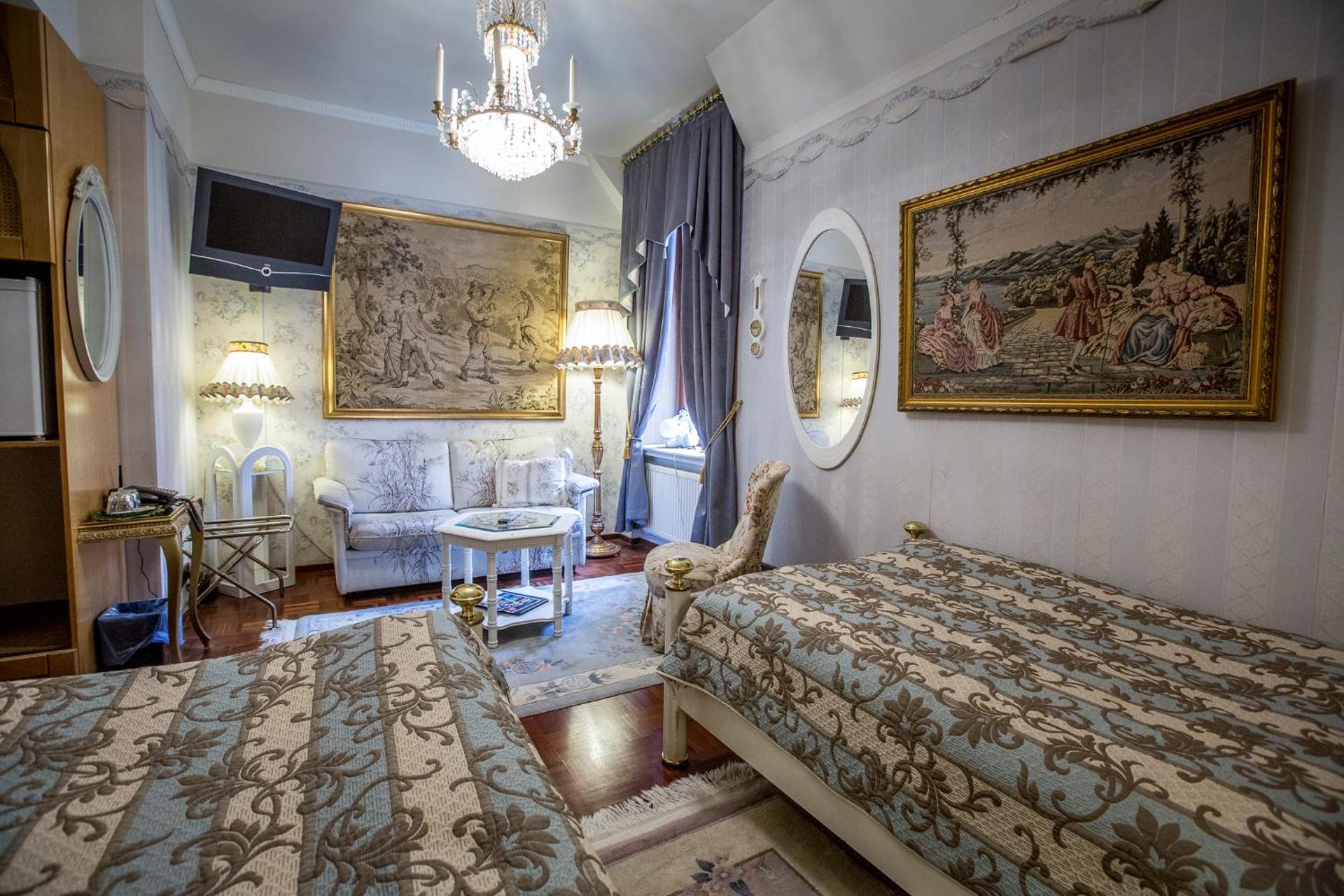 Photo of the whole room