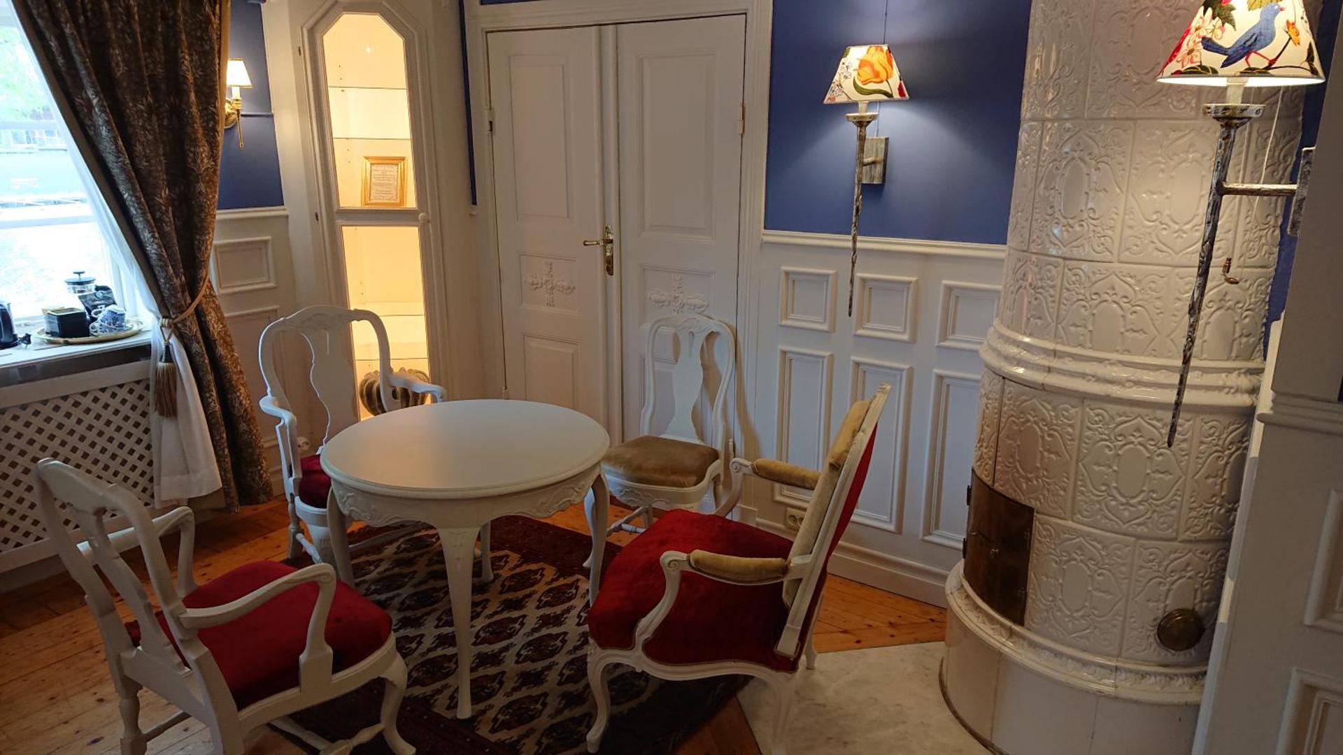 Garvaregården Hotel , B&B och Café