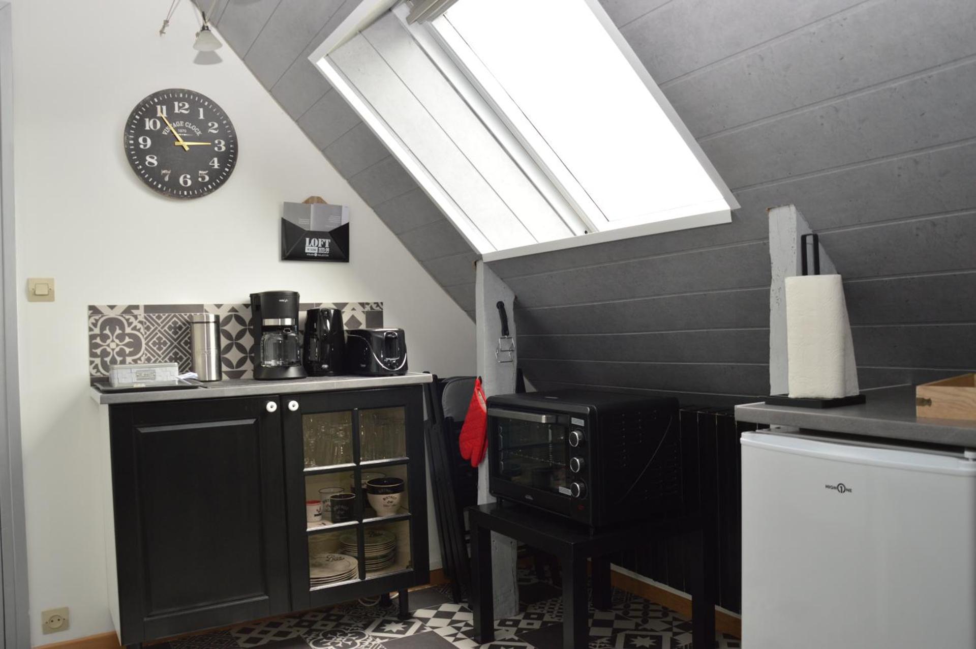 Kitchen or kitchenette