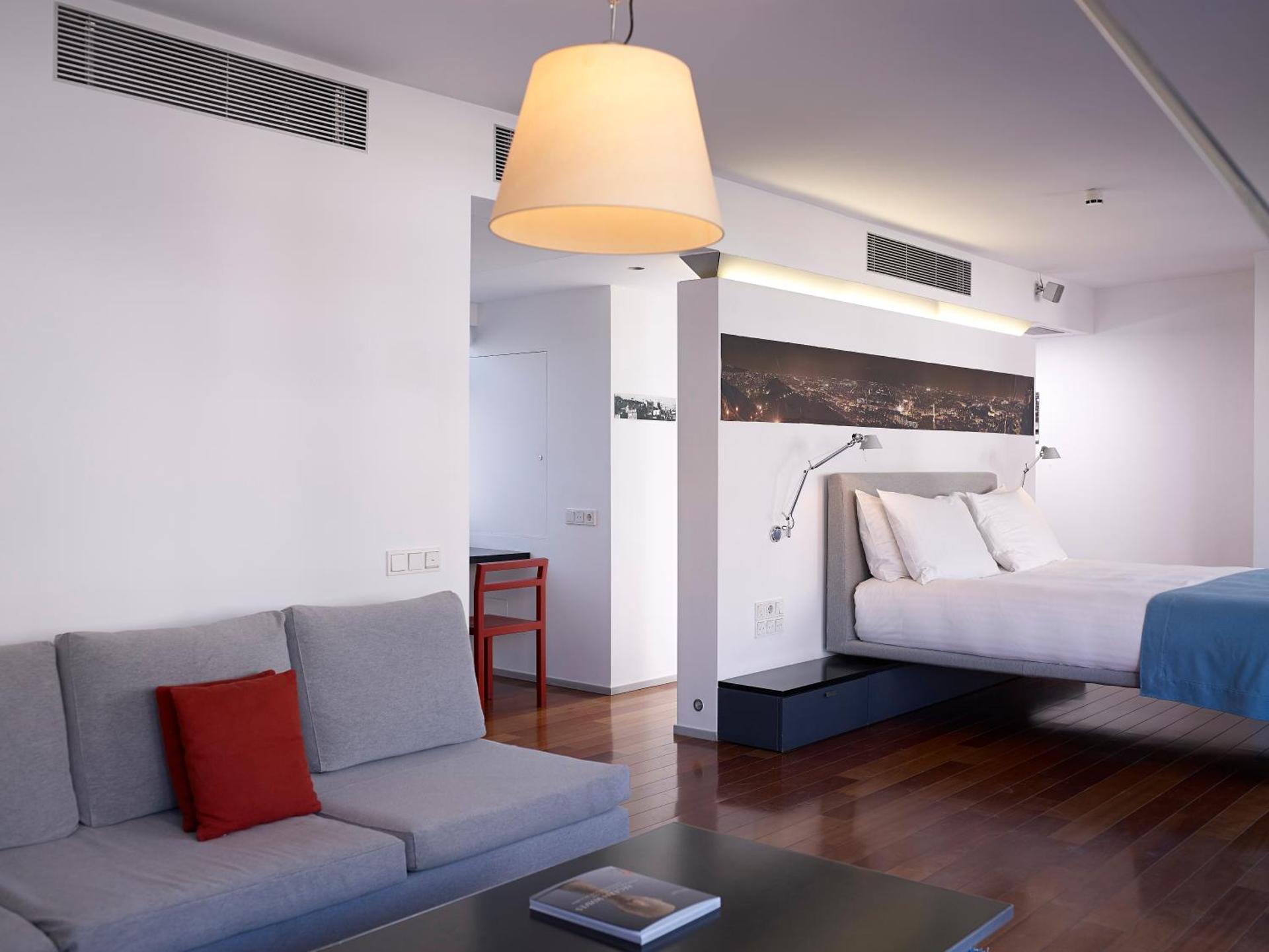 Photo of the whole room