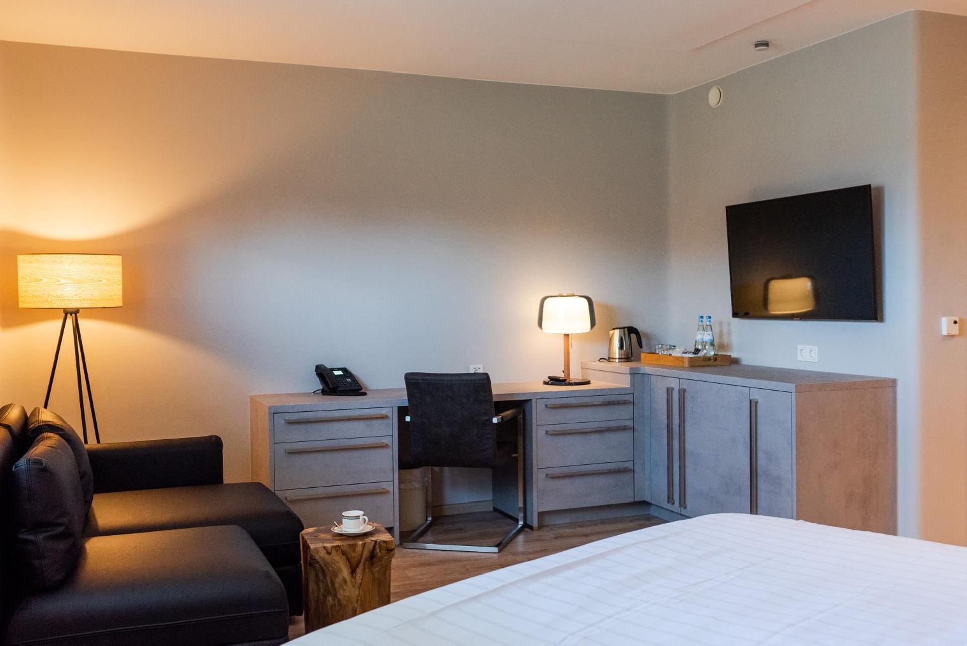 Hotel Circle Inn - Closest to Air Base