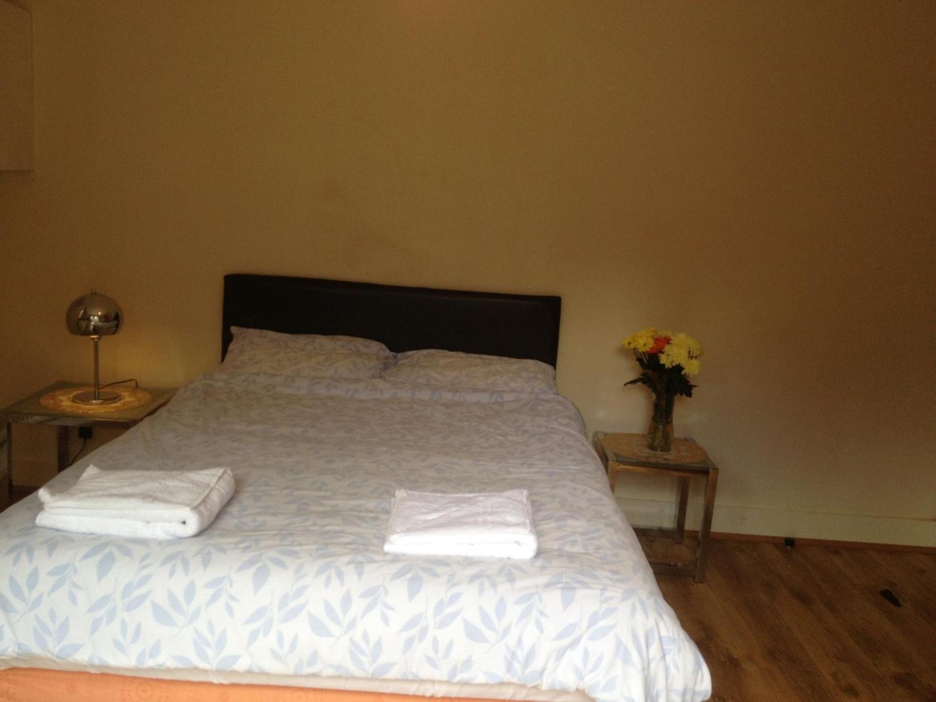 Twin Room with Shared Bathroom