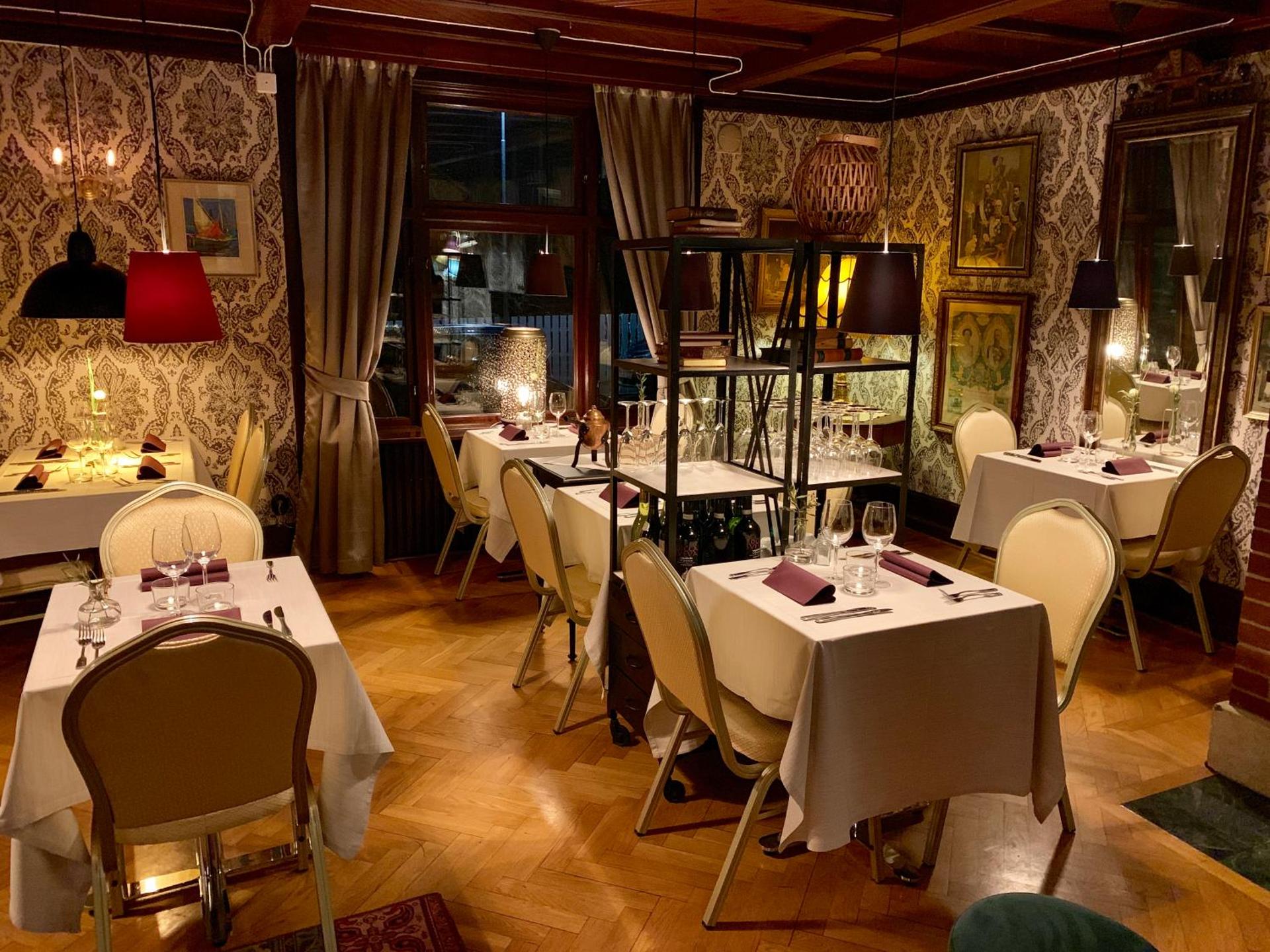 Restaurant/places to eat