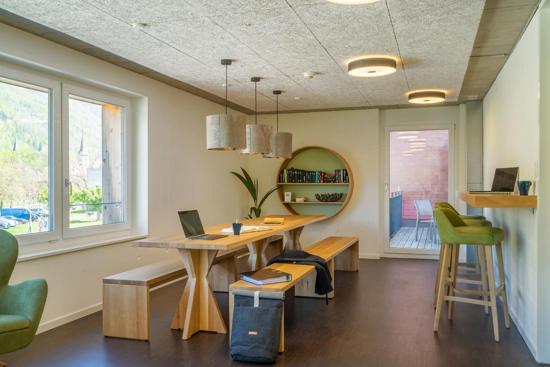 Communal lounge/ TV room