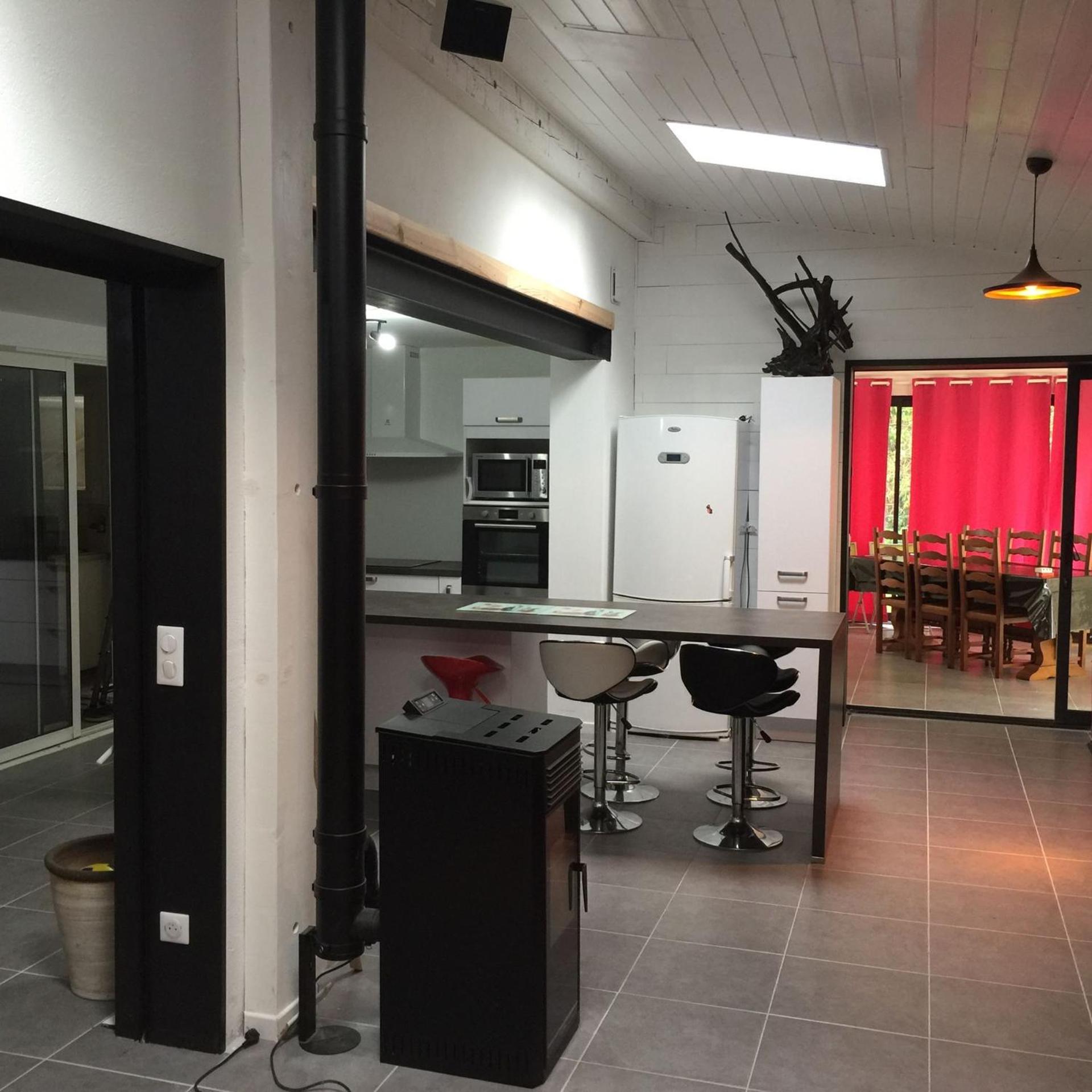 Kitchen or kitchenette