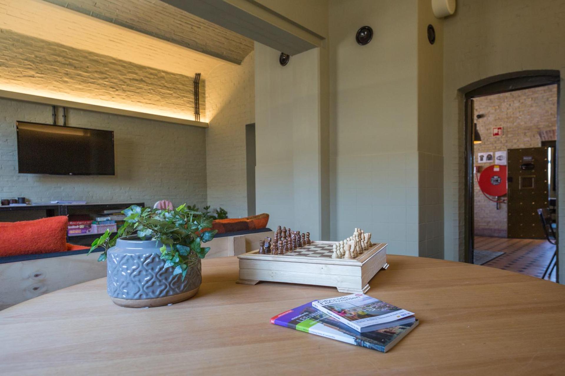 Communal lounge/ TV room