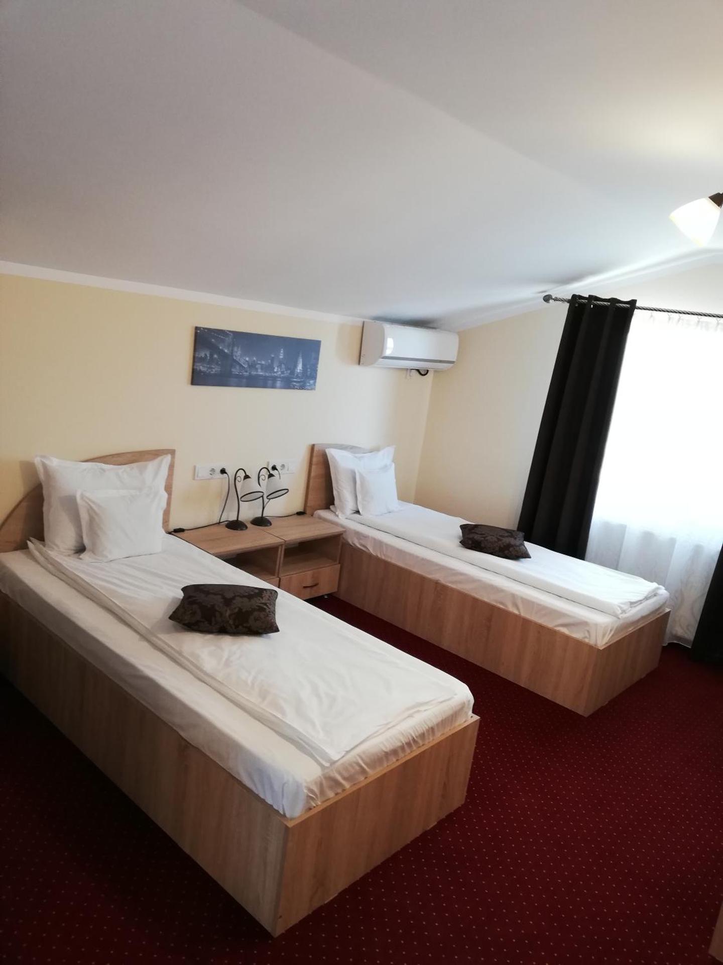 Double or Twin Room with Shower