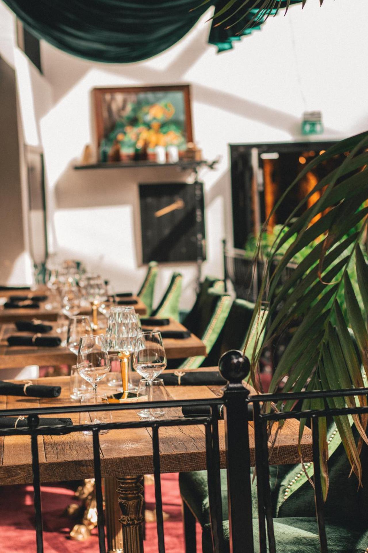 Restaurant/places to eat