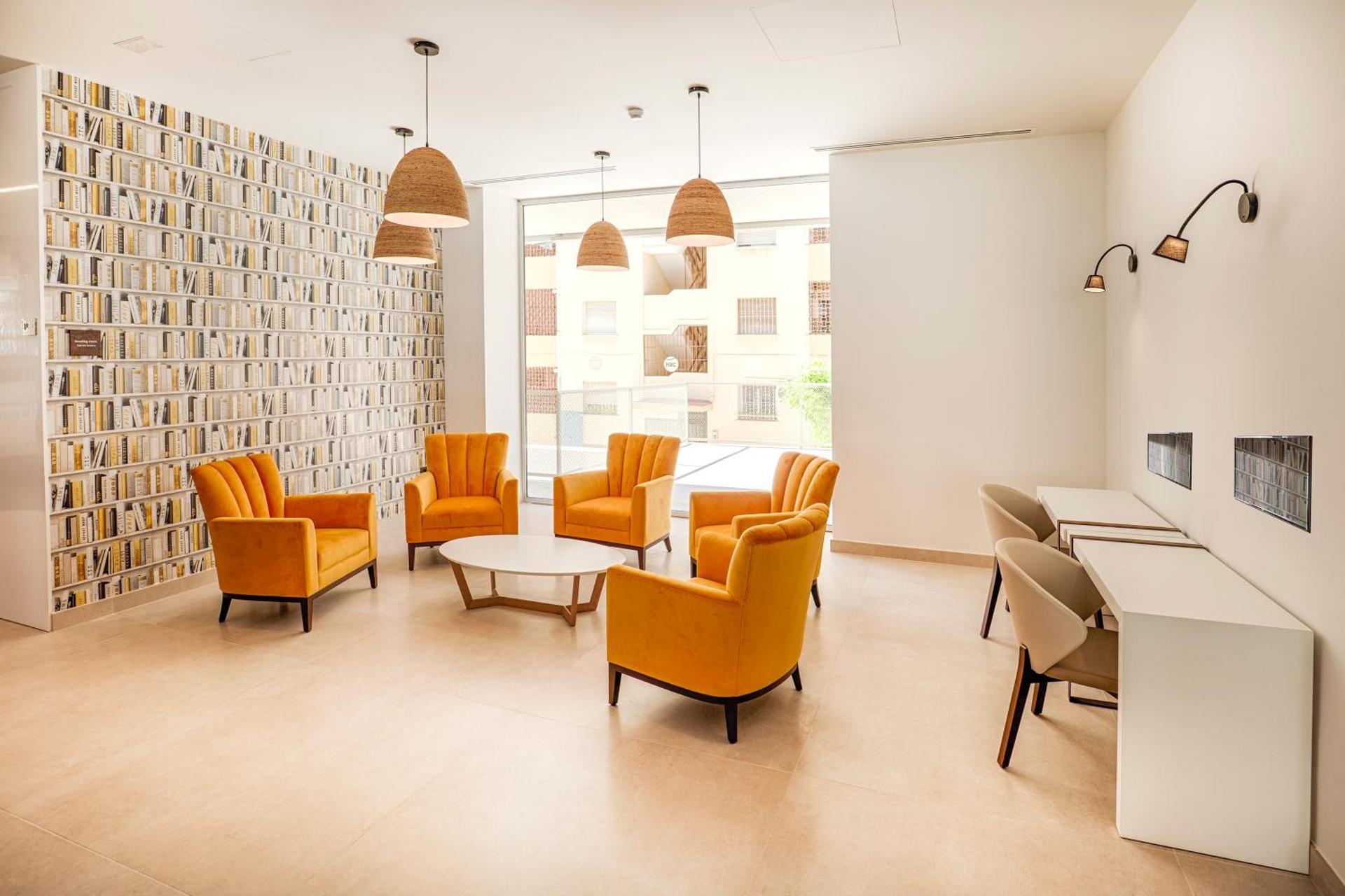 Communal lounge/ TV room