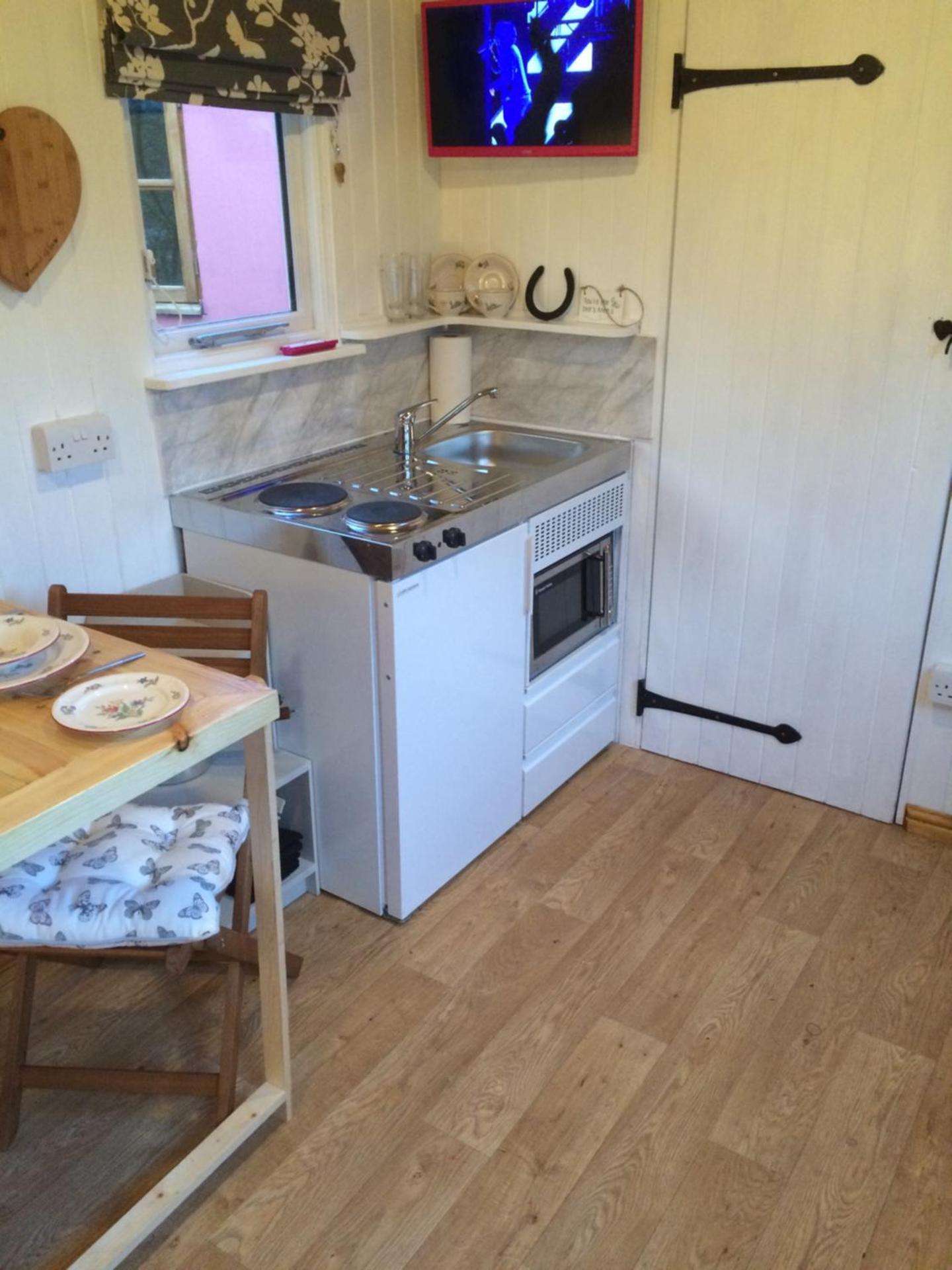 Kitchen or kitchenette