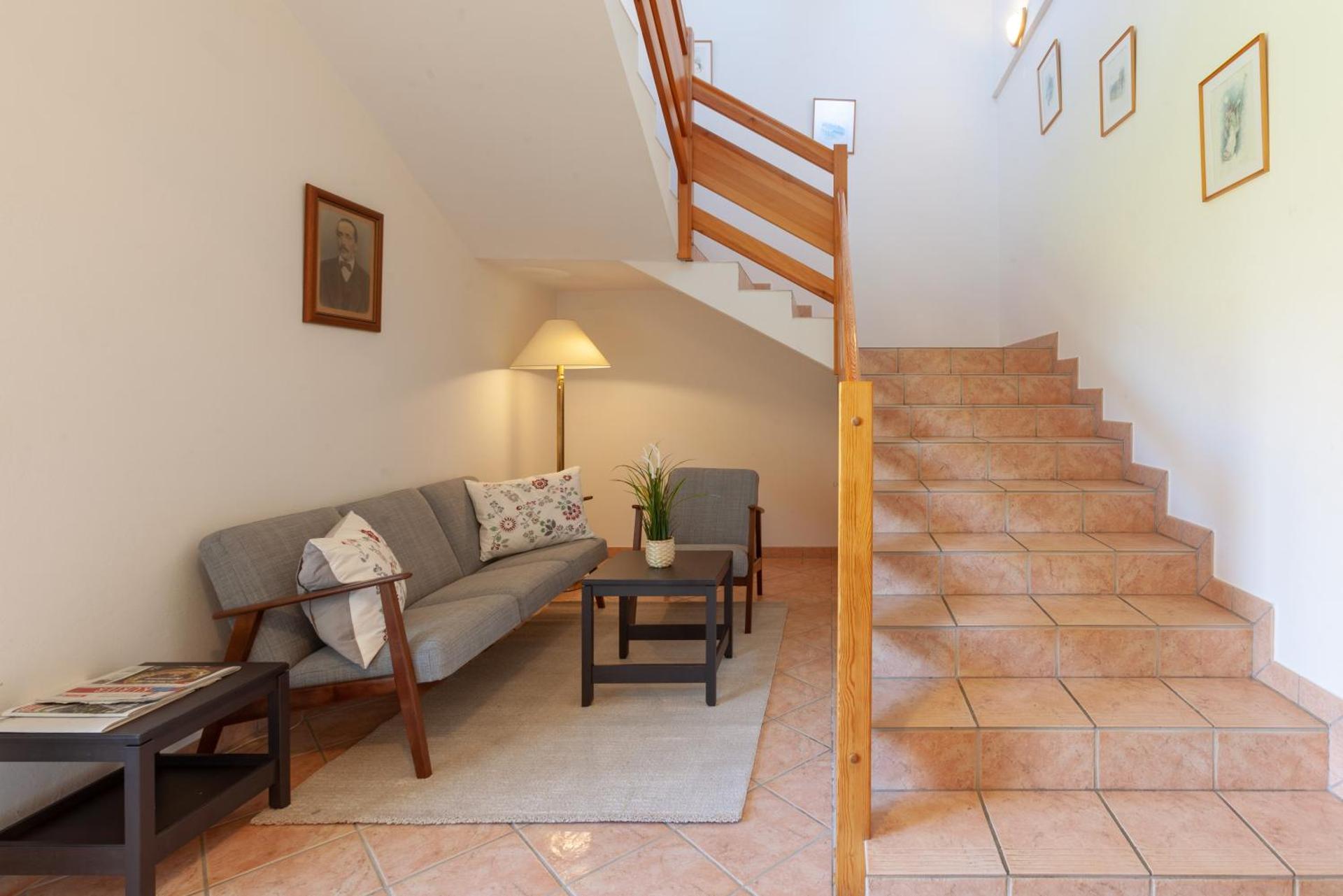 Communal lounge/ TV room