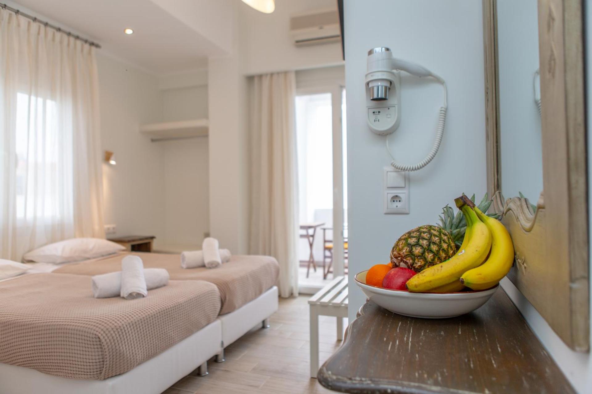 Naxos Illusion Nikos Verikokos