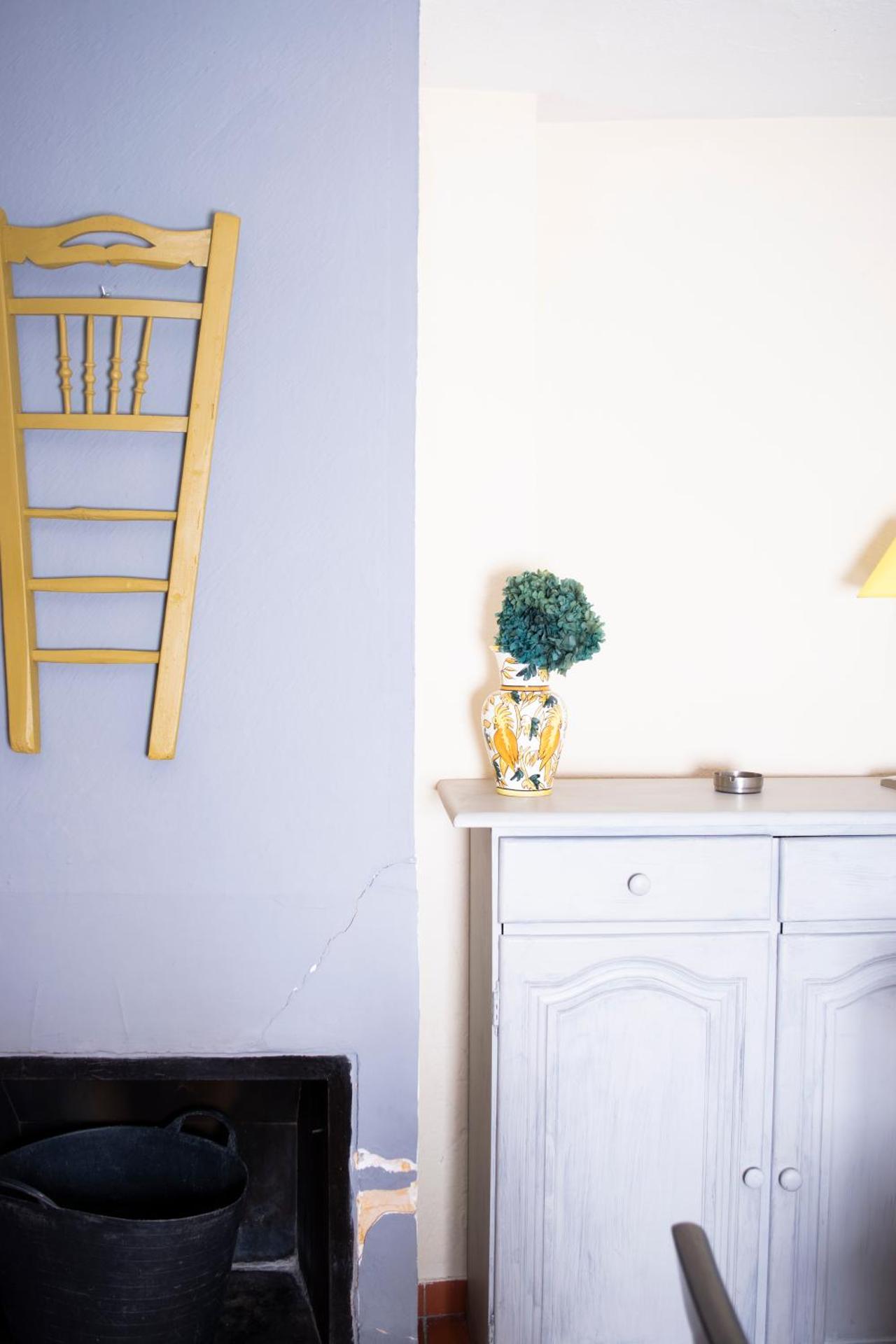 One-Bedroom Apartment with Mountain View (2 Adults)