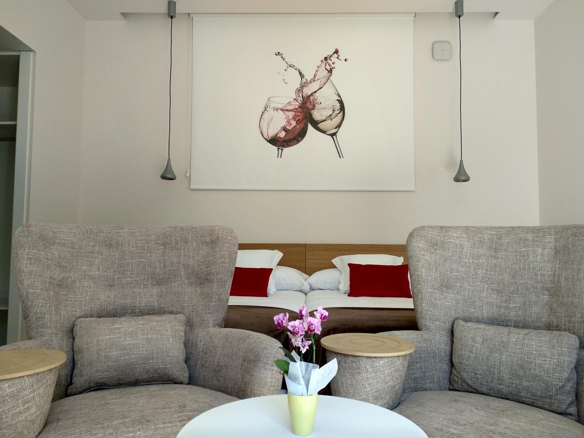 Photo of the whole room