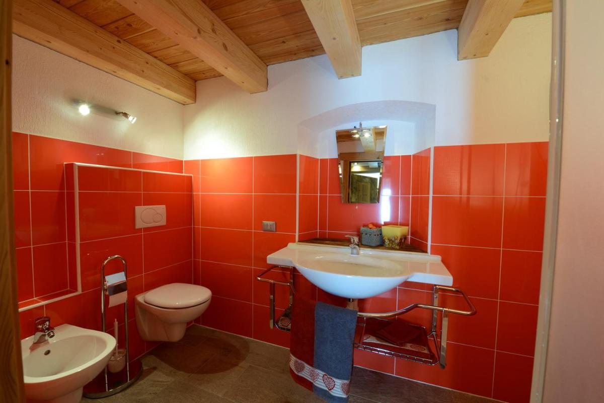 Vieilles Maisons D'Introd