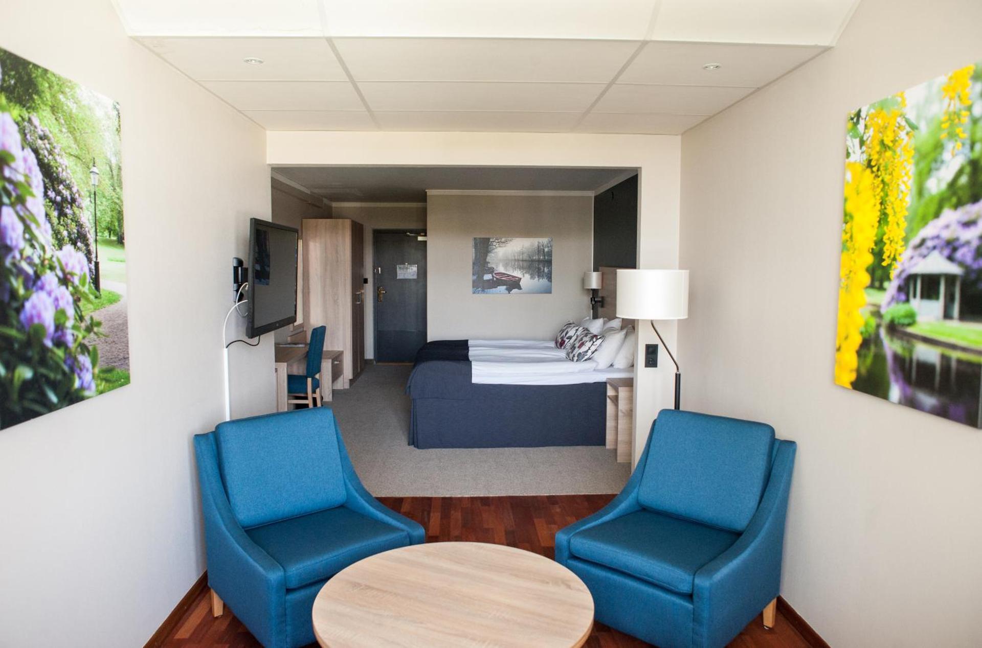 Photo of the whole room