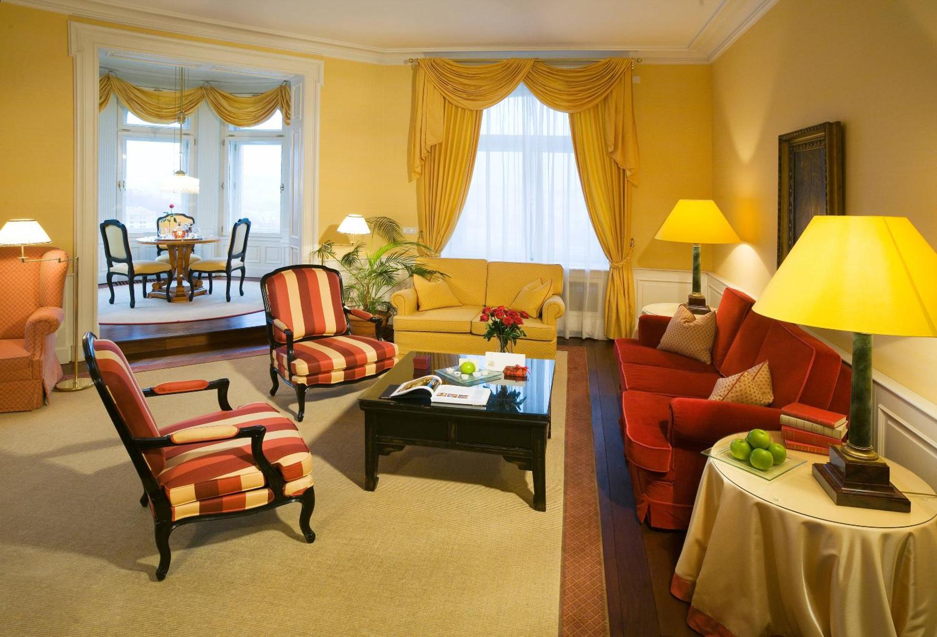 Photo of the whole room