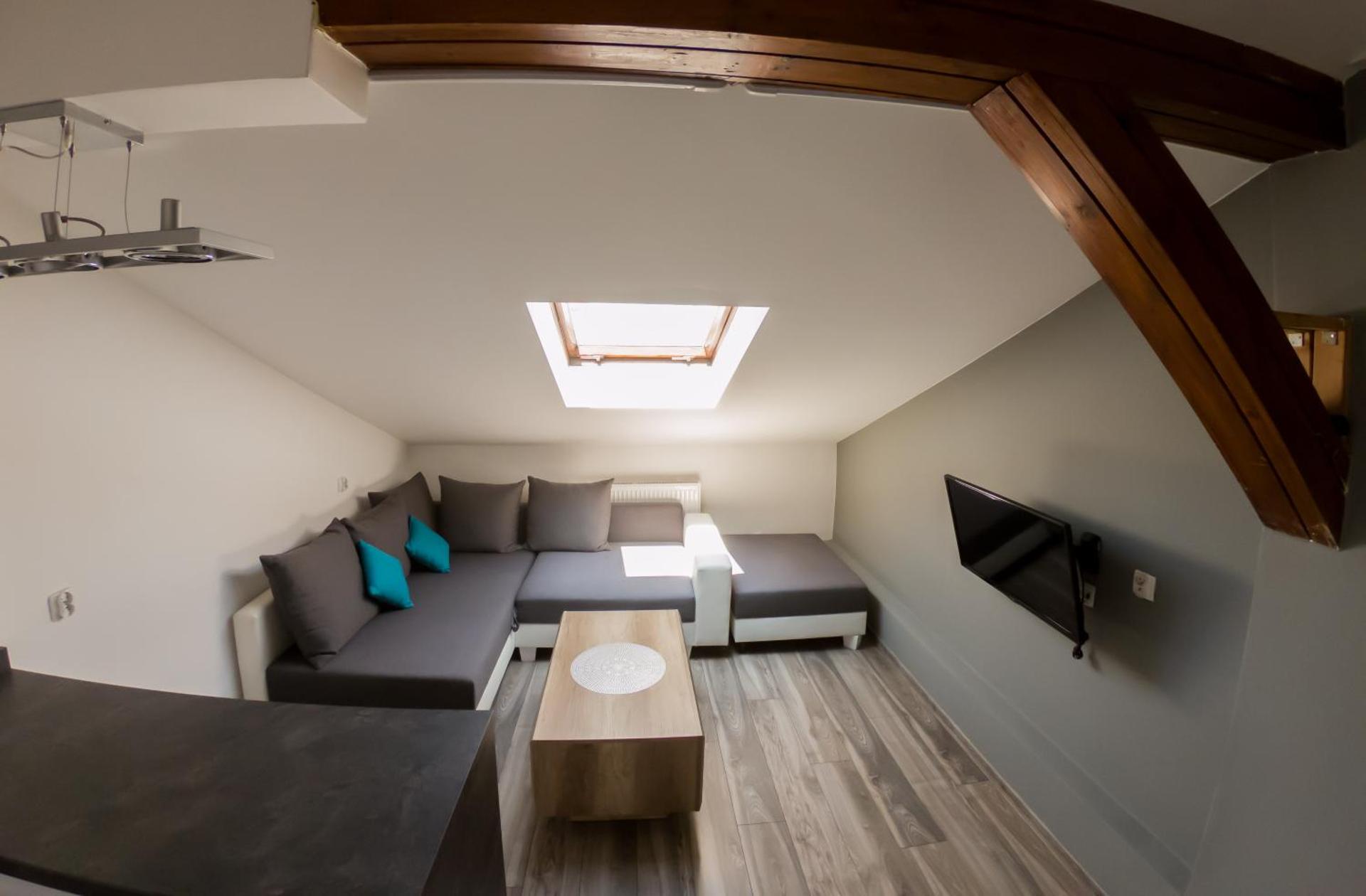 Communal lounge/ TV room