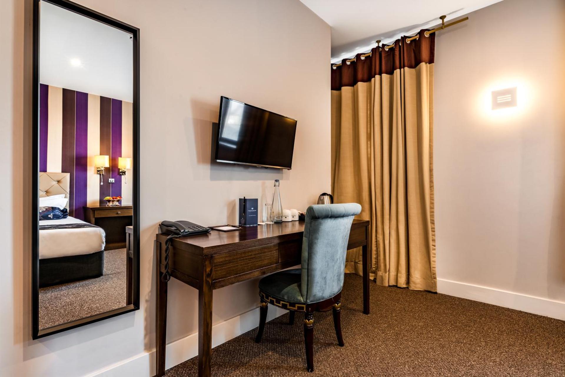 Grand Sapphire Hotel & Banqueting