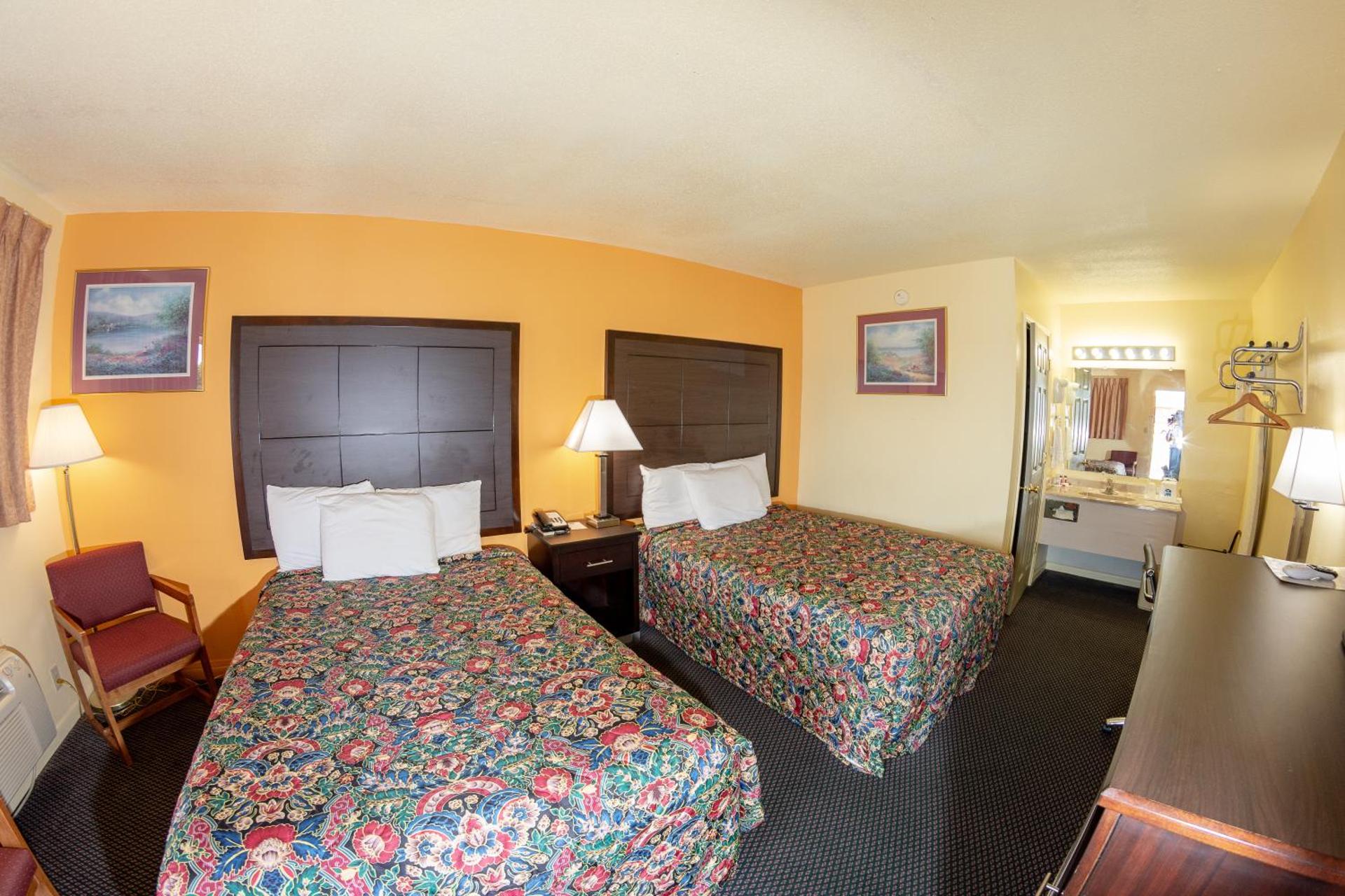 Double Room with Two Double Beds - Smoking