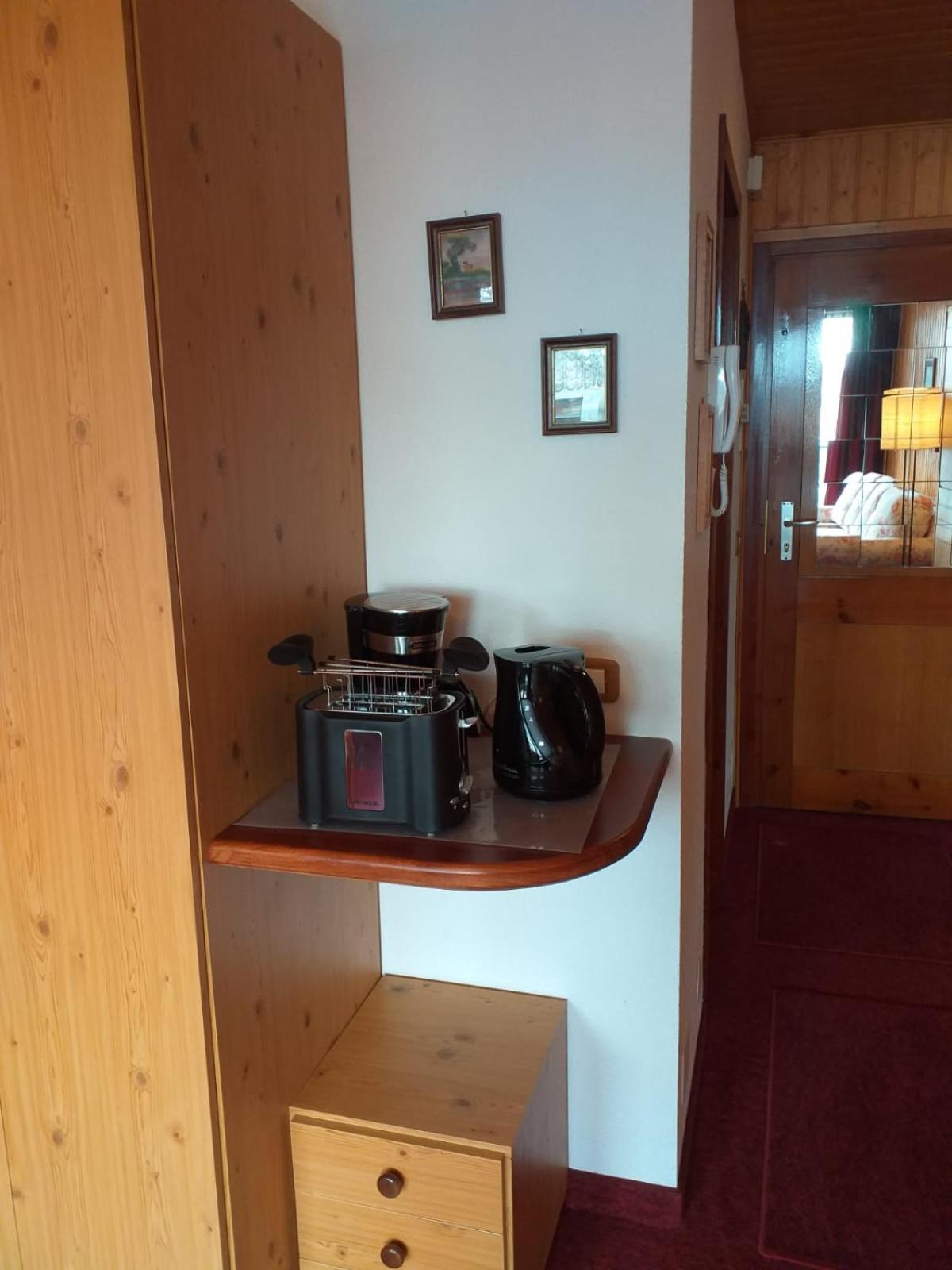 Coffee/tea facilities