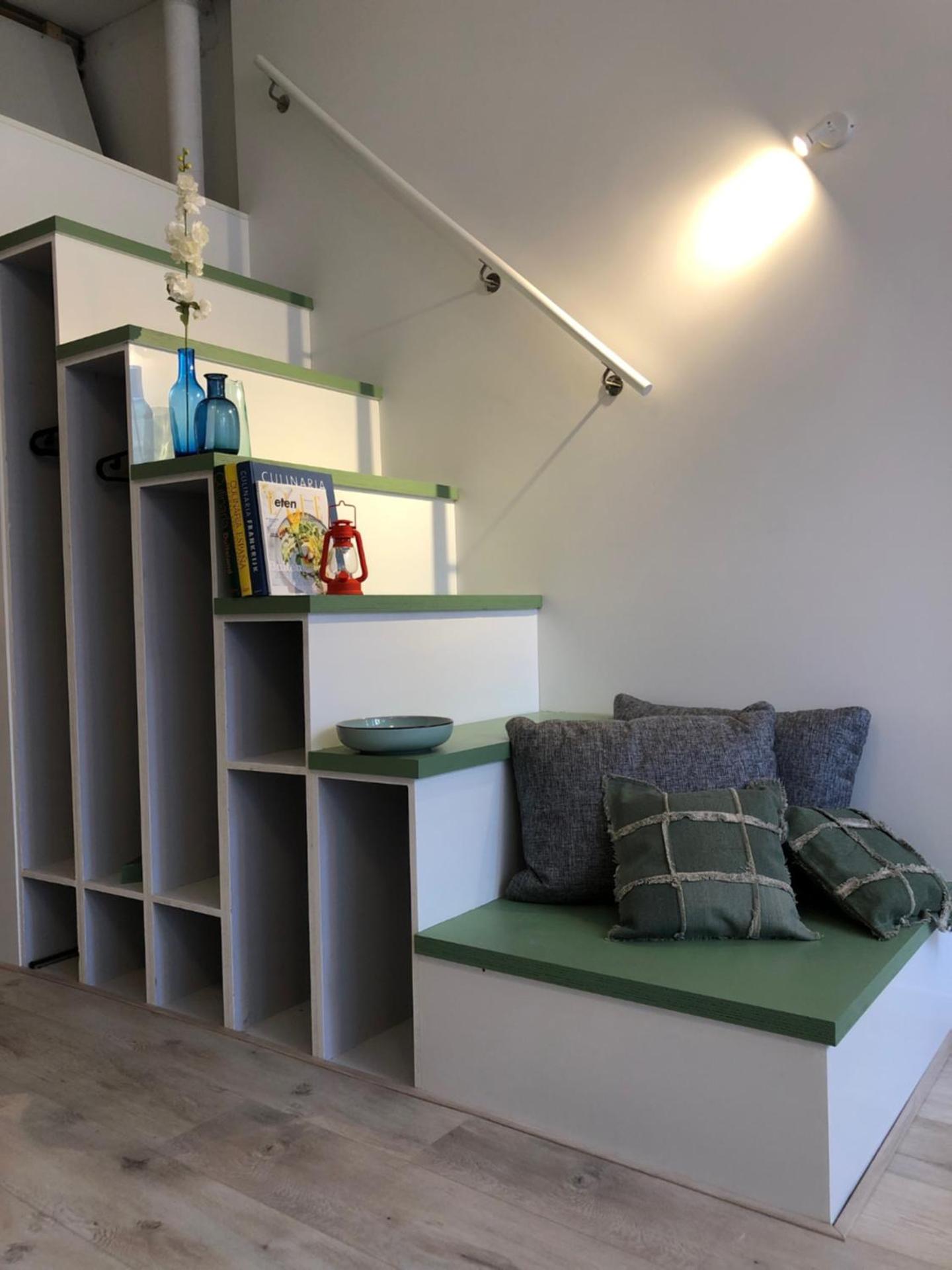 LUXE TOPLOCATIE! Monument hartje centrum Dordrecht, 2 badkamers, 2 keukens, tuintje (10 personen)