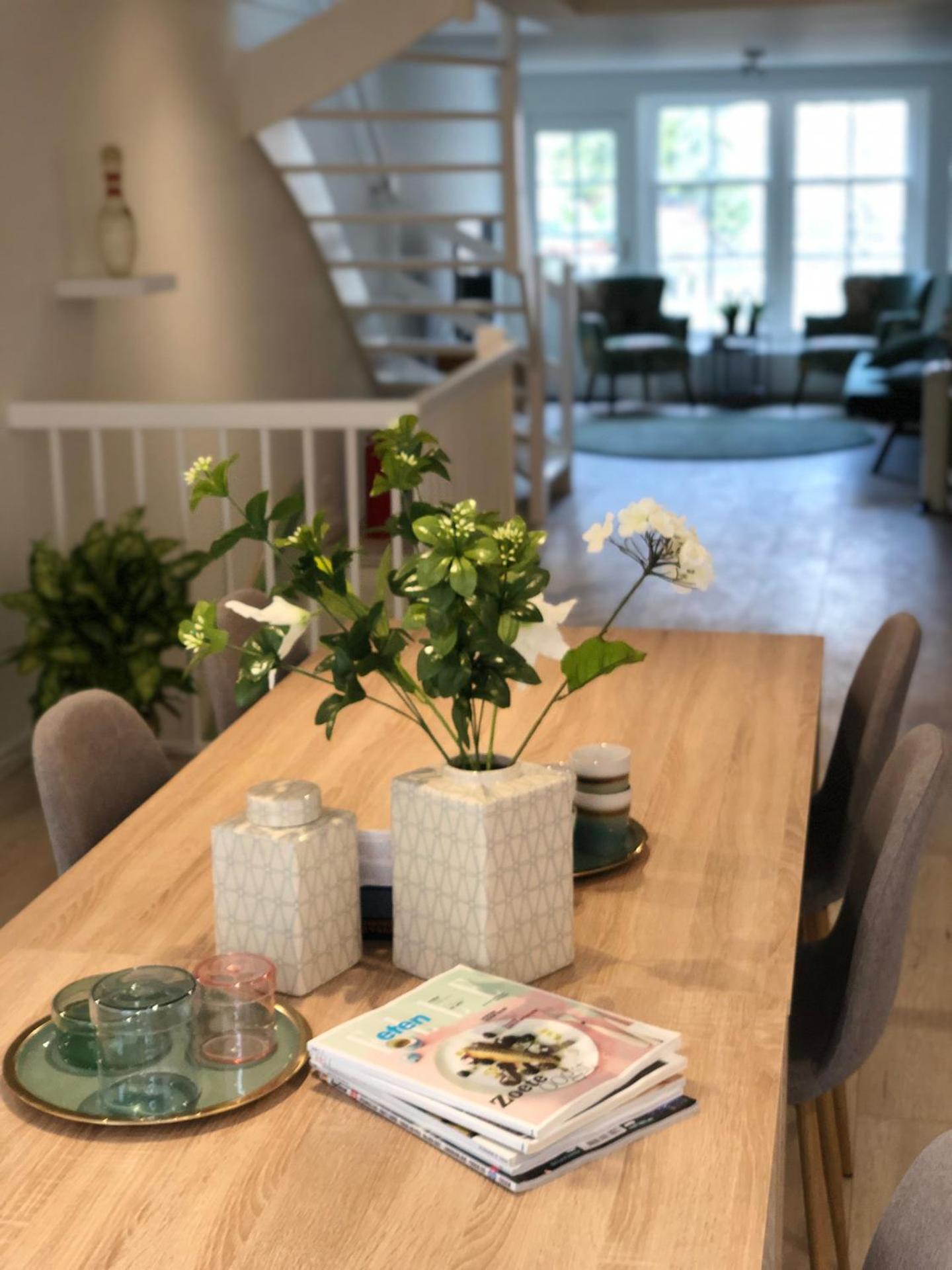 LUXE TOPLOCATIE! Monument hartje centrum Dordrecht, 2 badkamers, 2 keukens, tuintje (10 personen)