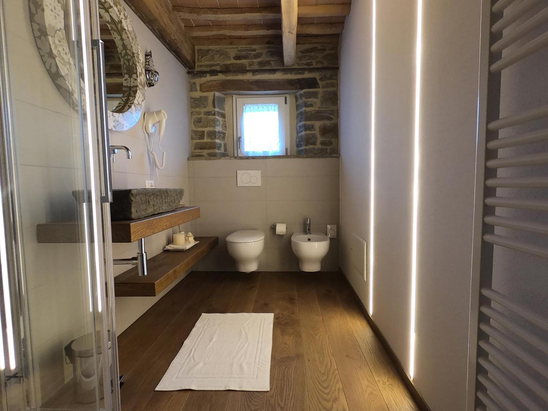 Ampia Camera Matrimoniale